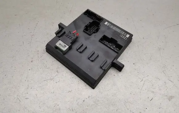 Audi A4 S4 B6 8E 8H Comfort/convenience module 8E0907279E