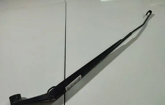 Front wiper blade arm