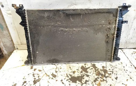 Audi A4 S4 B8 8K Coolant radiator