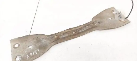 Volkswagen Golf V Engine mounting bracket