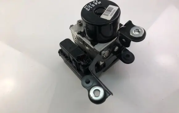 Volvo XC60 ABS Pump 28526258303