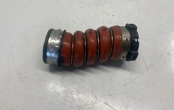 BMW X5 E70 Intercooler hose/pipe 7807987