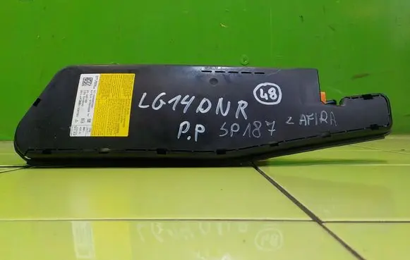 Opel Zafira C Seat airbag 617427300A