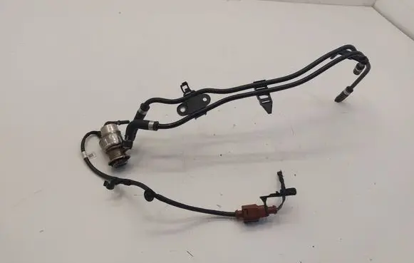 Volkswagen Touran III AdBlue injector 04L131113K