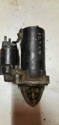 Mercedes-Benz E W211 Starter motor A0061517401
