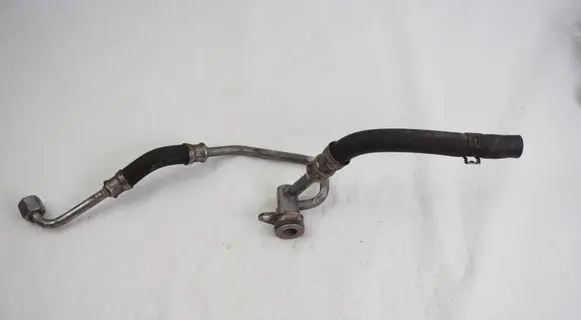 Audi Q7 4L Engine coolant pipe/hose 057121598L