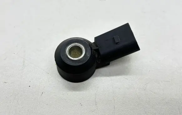 Audi A6 S6 C6 4F Detonation knock sensor 030905377C
