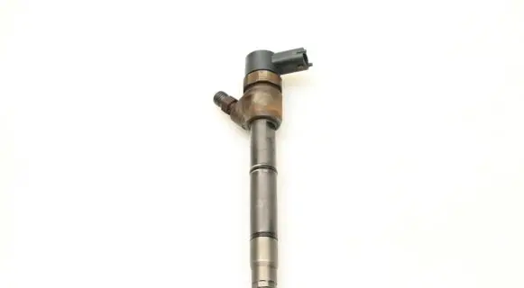 Hyundai i40 Fuel injector 338002A800