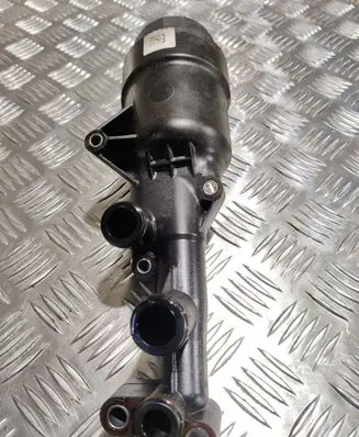 Mercedes-Benz E A207 Oil filter mounting bracket 70321178