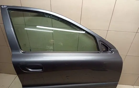 Volvo S60 Front door