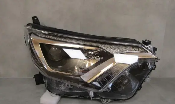 Toyota RAV 4 (XA40) Headlight/headlamp