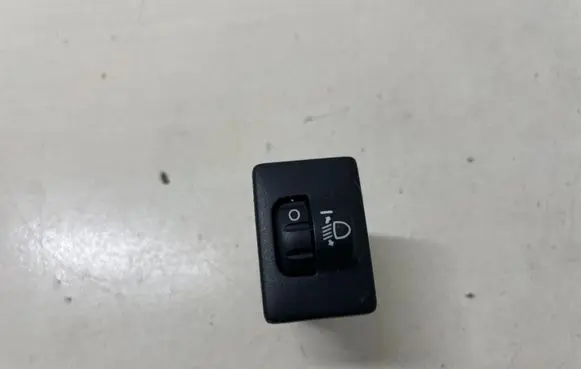 Toyota Avensis T270 Headlight level height control switch 8415202040 84152020402810