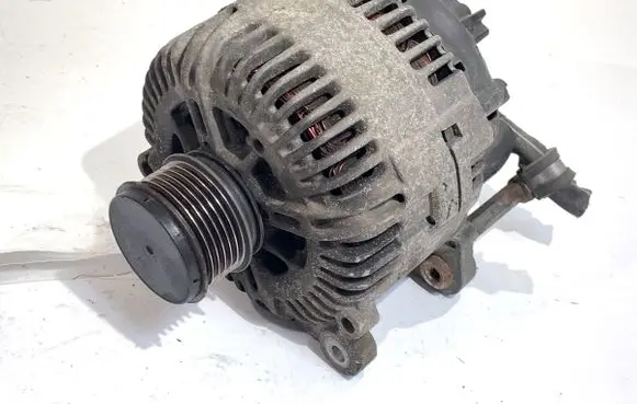Volkswagen PASSAT B6 Generator/alternator 021903026L