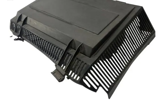 BMW 5 E39 Air filter box cover 8379626