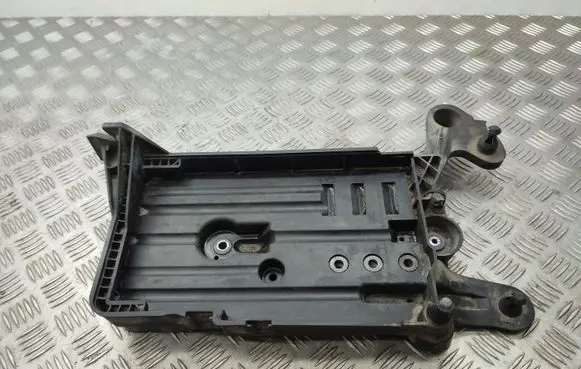 Skoda Octavia Mk3 (5E) Battery tray 5Q0915331J
