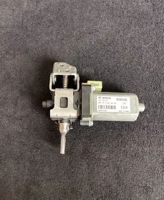 KIA Sportage Seat adjustment motor 88583F2000 9F29C010 F00S1B2392