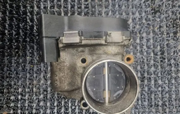 Volkswagen PASSAT B6 Throttle valve 06F133062B A2C53079712 1706060251