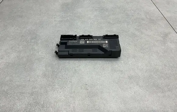 Audi Q3 8U Tailgate/trunk control unit/module 8U0959107
