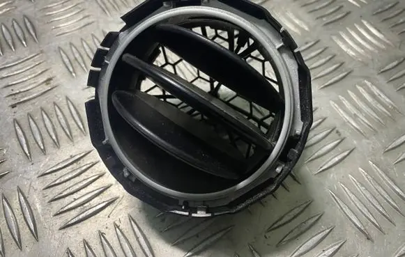 Mitsubishi Colt Dash center air vent grill MN140559 JC359131