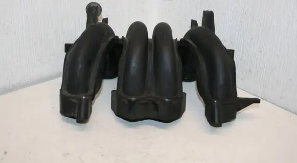 Volkswagen Golf IV Intake manifold 06A133206