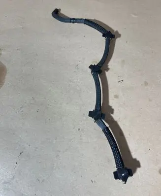 Volkswagen Tiguan Fuel return line/hose 04l130235