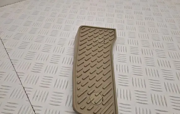 Toyota Land Cruiser (J120) Foot rest pad/dead pedal 6793460010