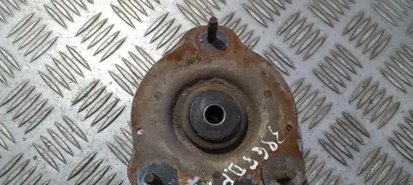 Coil spring mount