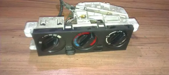 Nissan Almera Climate control unit