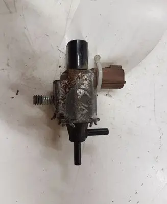 Mazda 6 Vacuum valve K5T46591