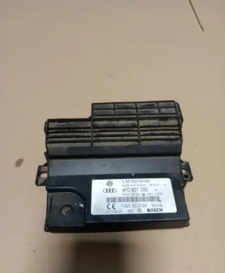 Audi Q7 4L Power management control unit 4F0907280 4F0910280 F005S00099