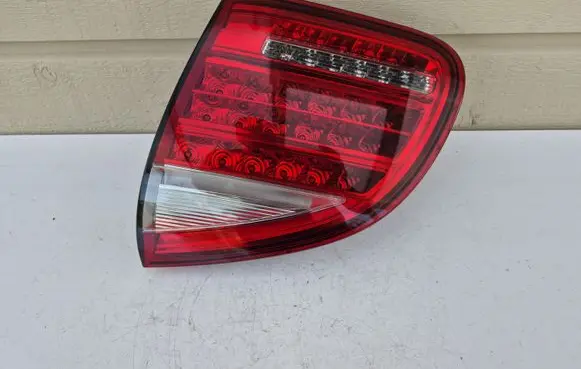 Porsche Cayenne (92A) Tailgate rear/tail lights 7P5945094K