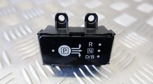 Nissan Leaf II (ZE1) Gear shift selector indicator 