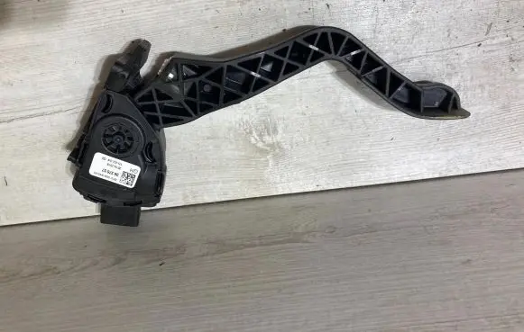 Citroen C3 Aircross Accelerator throttle pedal 3637657 6PV00994961