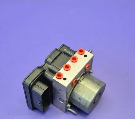 Suzuki SX4 S-Cross ABS Pump 5611061MA1 0265255112 0265956193