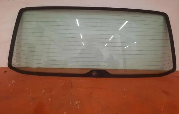 Volkswagen Transporter - Caravelle T4 Rear windscreen/windshield window 