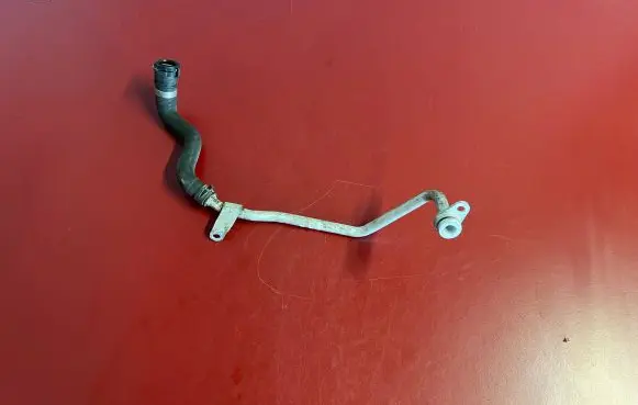 BMW X1 F48 F49 Engine coolant pipe/hose 8606015