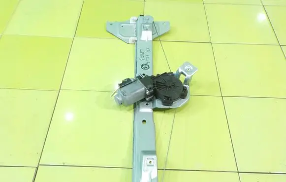 Citroen C3 Front door window regulator with motor PRZOD WP173