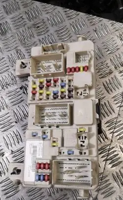 Ford Focus Fuse module 8m5t14014lcb