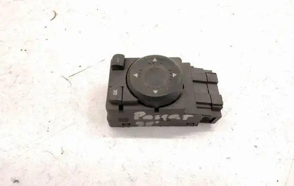Volkswagen PASSAT B5.5 Wing mirror switch 3B2959565B