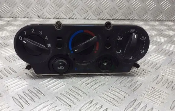 Ford Fusion Interior fan control switch 2S6H19980BC