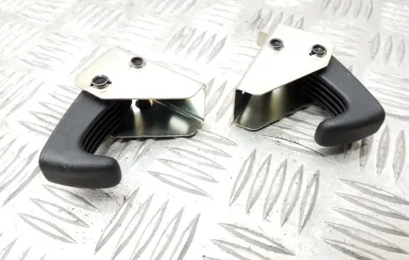 Skoda Octavia Mk2 (1Z) Tie down hook / loop 1Z9867615D