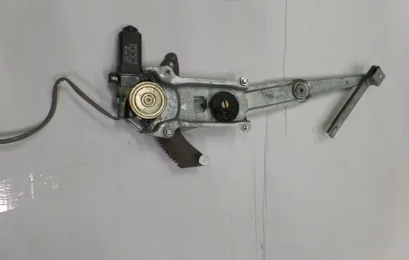 Jeep Grand Cherokee Front door electric window regulator 56005164