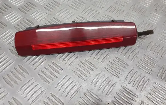 Opel Zafira B Third/center stoplight