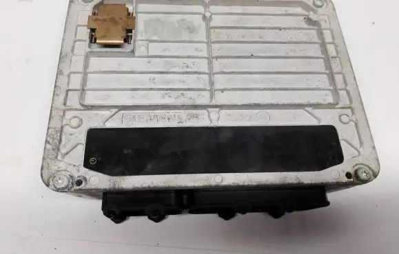 Volkswagen PASSAT B5 Engine control unit/module 3B0907557C