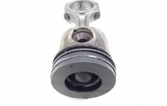 KIA Sorento Piston with connecting rod