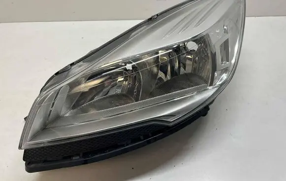 Ford Kuga II Headlight/headlamp CV4413W030AE 90014882