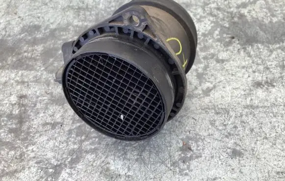 Volvo V70 Mass air flow meter 8670115 0280218088