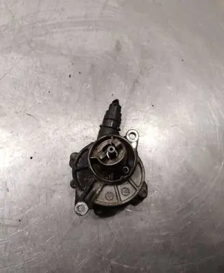 Mercedes-Benz C W203 Vacuum pump a64623065