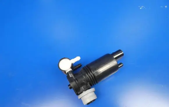 Volvo XC90 Windscreen/windshield washer pump