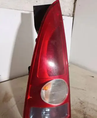 Renault Espace IV Tail light bulb cover holder 89028882